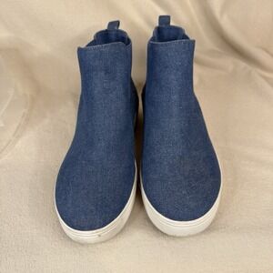 Blondo Women's 8.5  Waterproof Denim Booties B3449